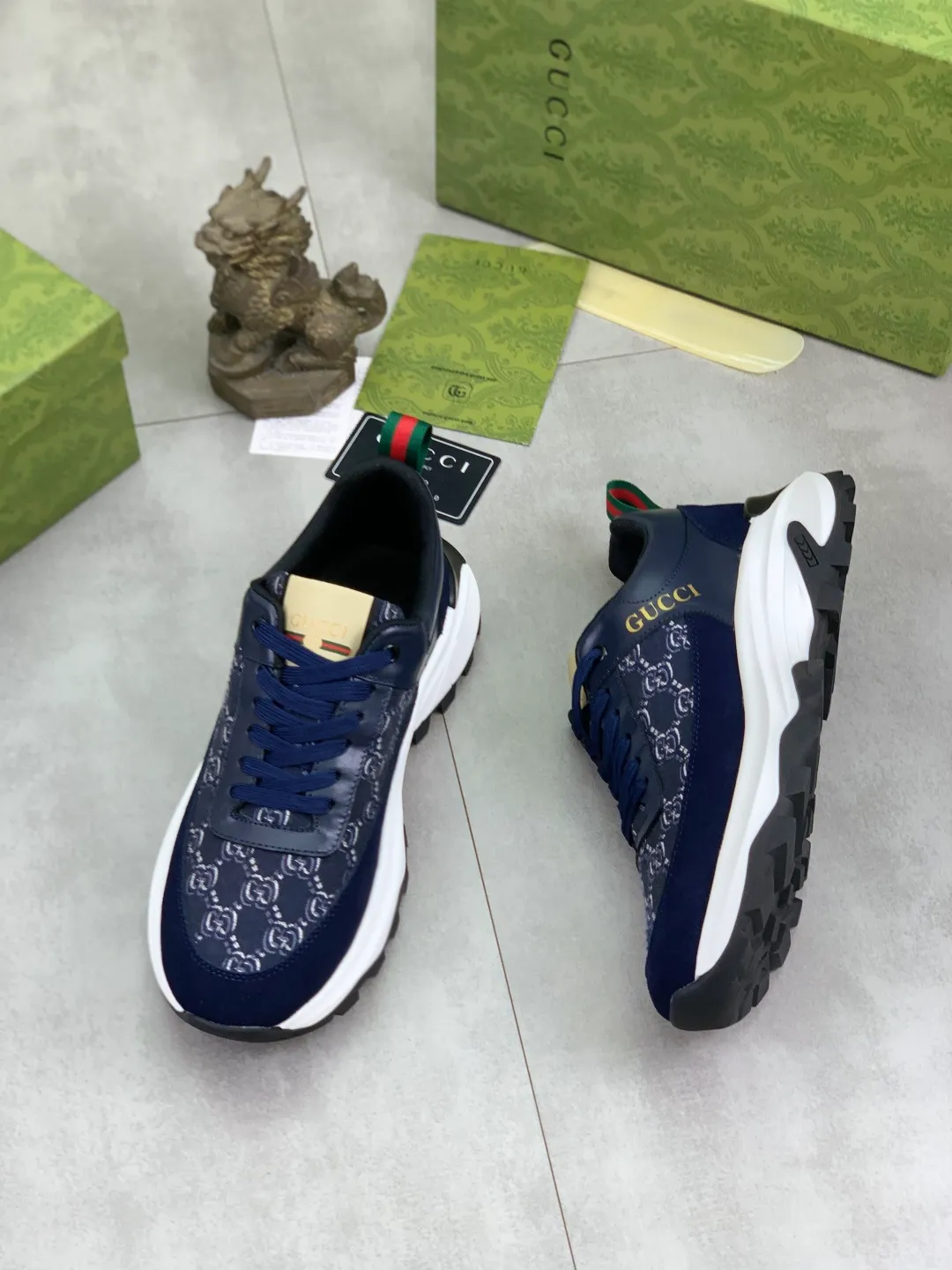 Men's shoes 💰P440💰[New model] (GUCCI) official website's latest 🎁🎁casual and fashionable men's shoes👟, hot style💥 style is simple and elegant, exclusive for trendy men. Unique official website's latest brand double G element 👑Gucci original style Decoration, fashionable and generous, made of original frosted calfskin ✅ fully imported first-layer pigskin lining, the official website specifies wear-resistant, lightweight original rubber casual outsole, classic model taken in real life 🎬38-44 (customized for 45) 4️⃣ colors available